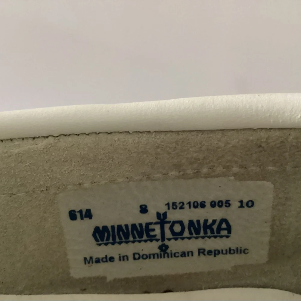 Minnetonka White genuine Leather Moccasins 8